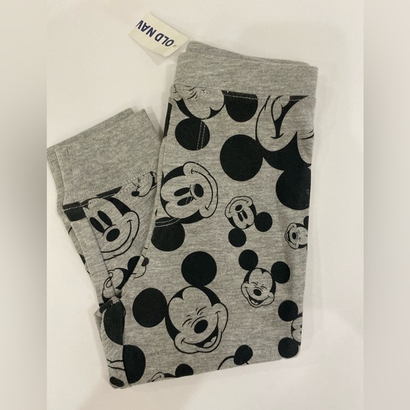 NWT 🆕OLD NAVY DISNEY ⭐️ DISNEY SWEATS 12-18 mo - Picture 3 of 4